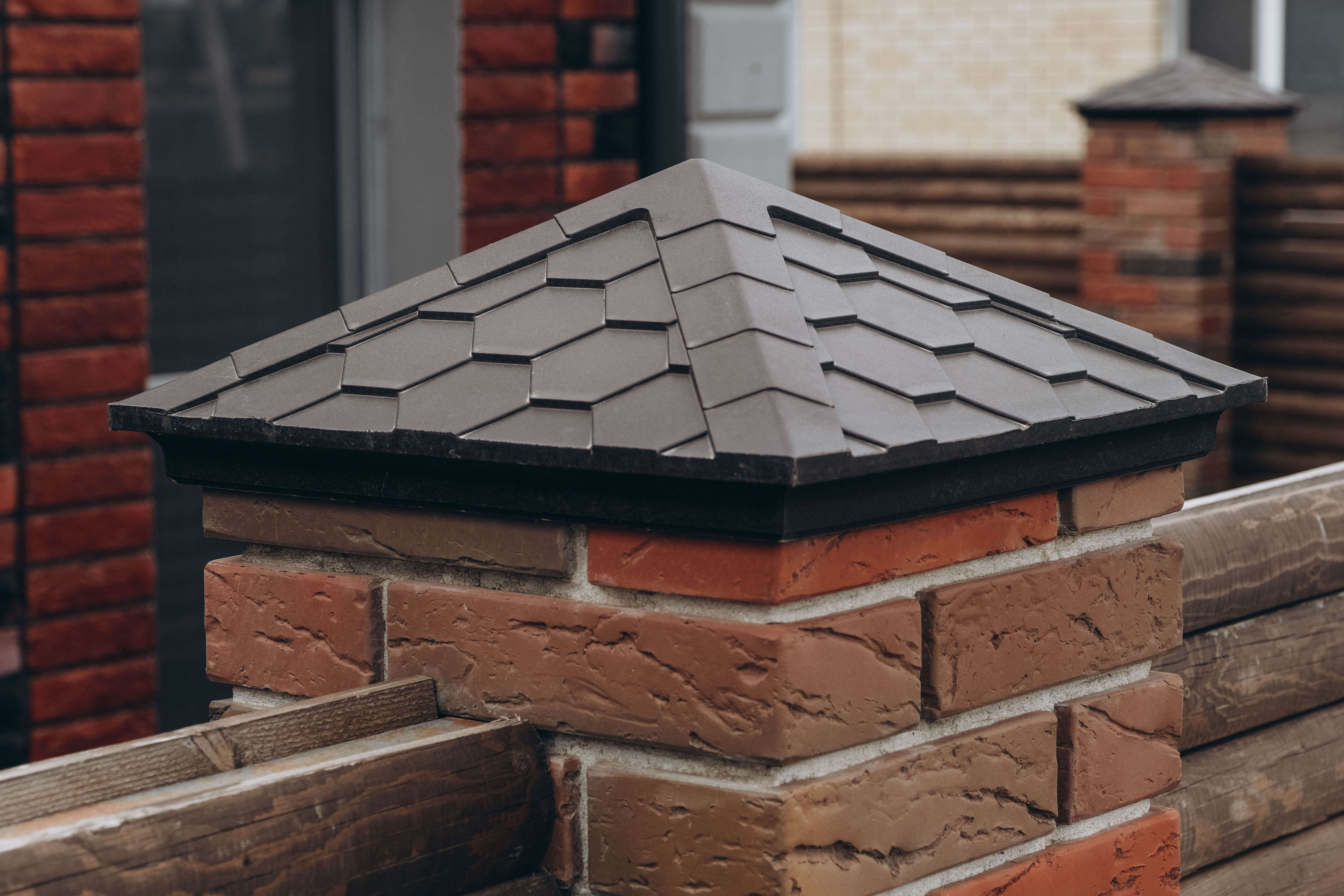 Колпак Zking Эверест Коричневый на столб 1.5х1.5 кирпича (390х390мм) в Тольятти фото